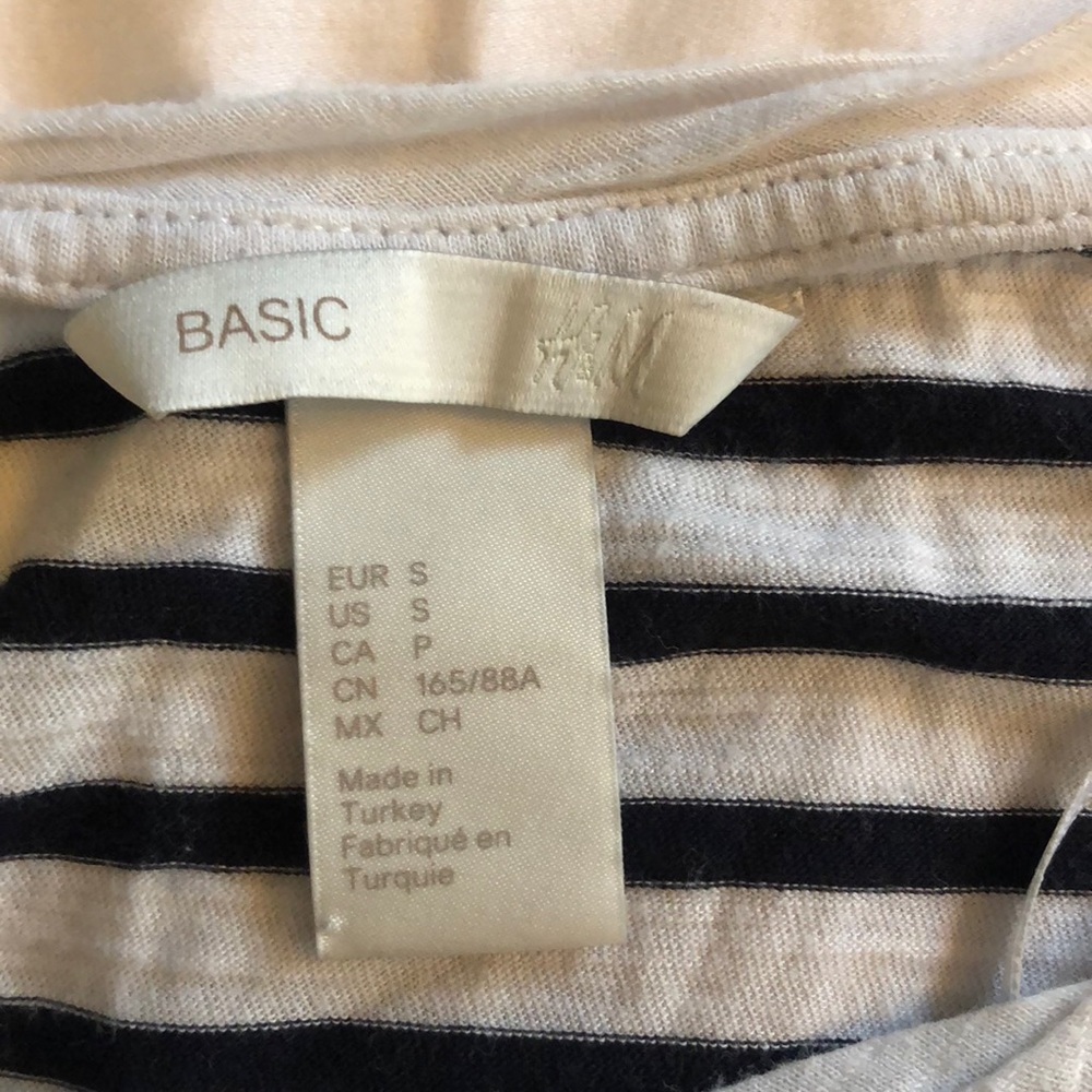 H&M basic tee - Picture 2 of 3
